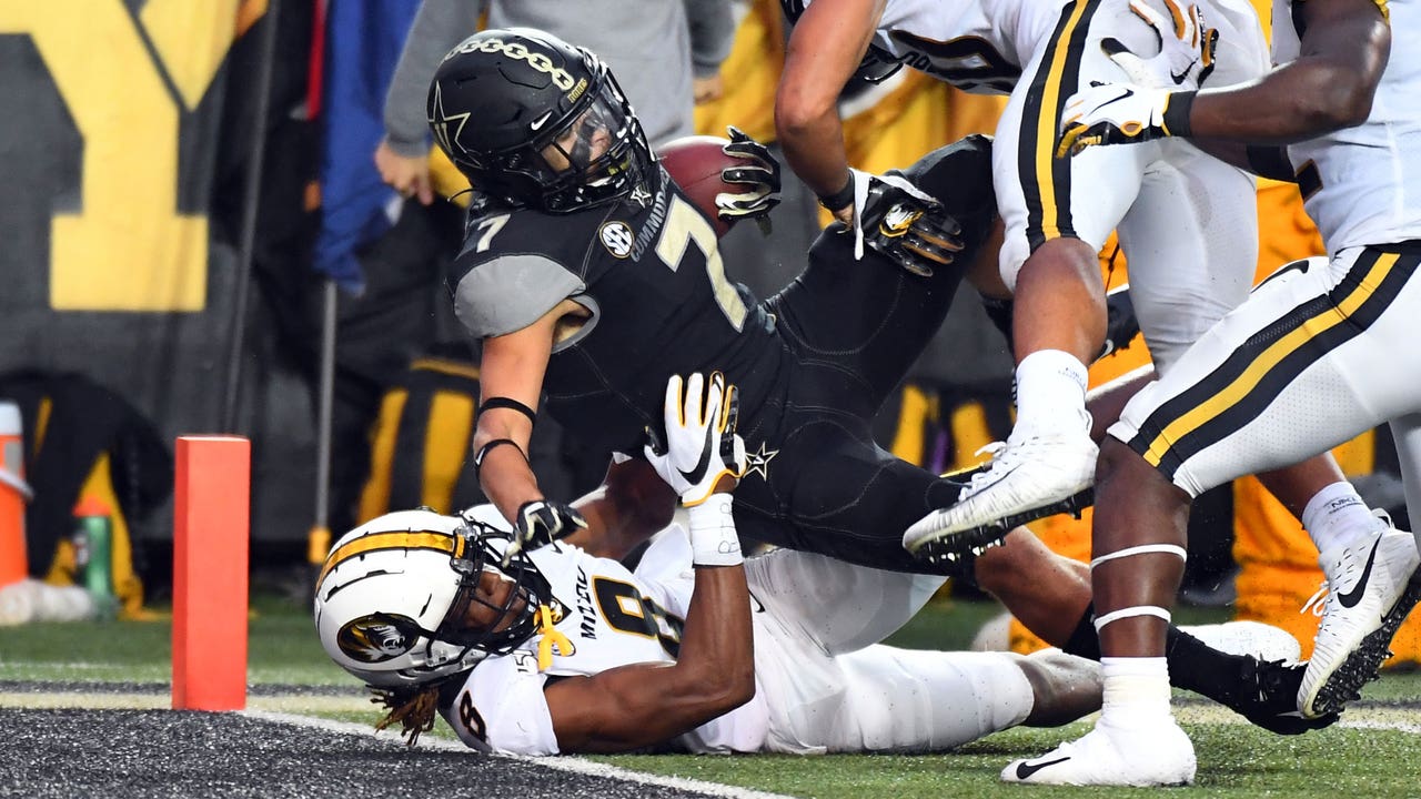 No. 22 Missouri stumbles on offense, suffers 21-14 loss to Vanderbilt